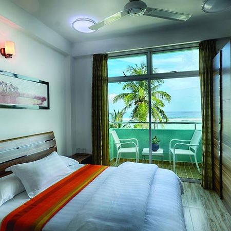 Beach Sunrise Inn Хулхумале Экстерьер фото
