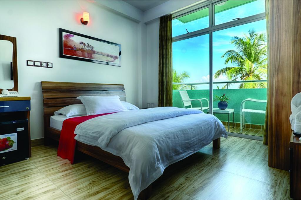 Beach Sunrise Inn Хулхумале Экстерьер фото