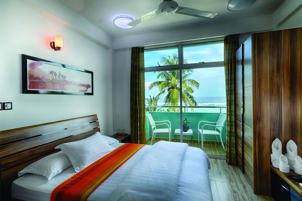 Beach Sunrise Inn Хулхумале Экстерьер фото